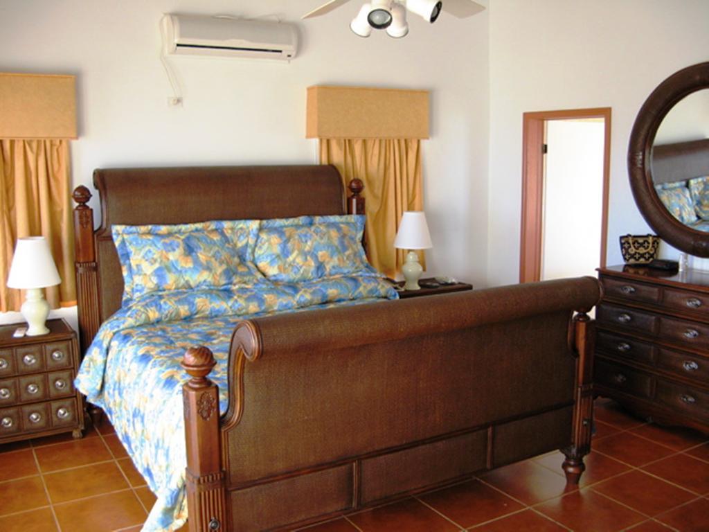 Ocean Terrace Condominiums The Valley Szoba fotó